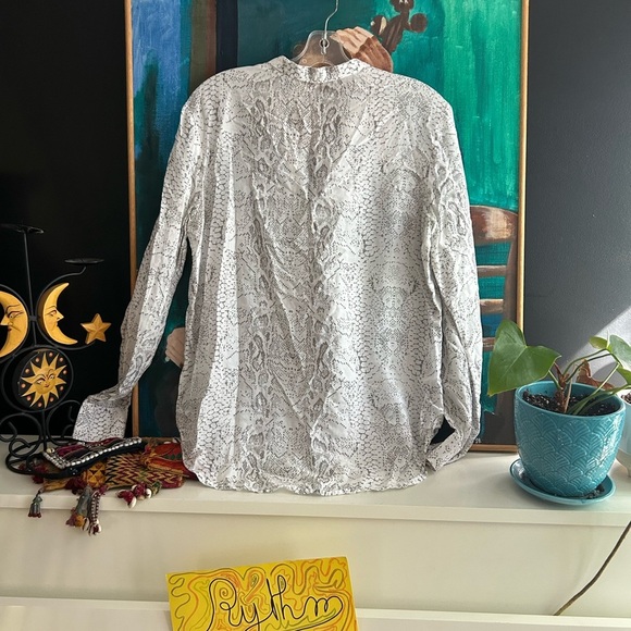 Cloth & Stone White and Gray Patterned Blouse M - Picture 6 of 16